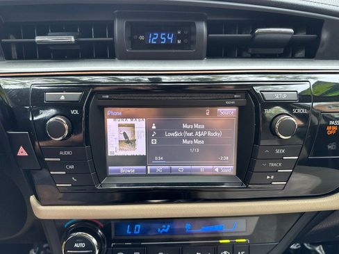 Used 2014 Toyota Corolla LE FWD image 20