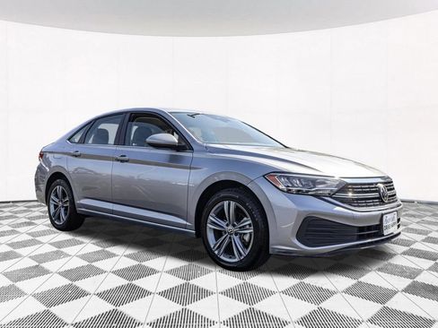 Used 2024 Volkswagen Jetta SE FWD image 11