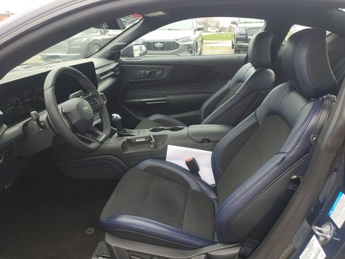 Used 2024 Ford Mustang Dark Horse image 11