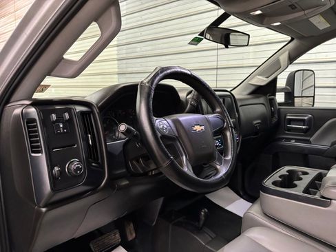 Used 2019 Chevrolet Silverado 2500 W/T AWD/4WD image 10