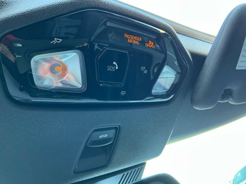 Used 2025 MINI Cooper S image 31