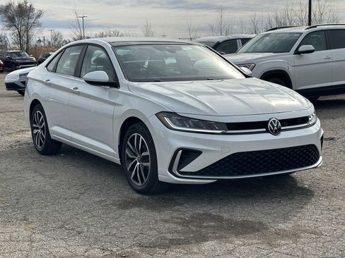 New 2026 Volkswagen Jetta SE image 5