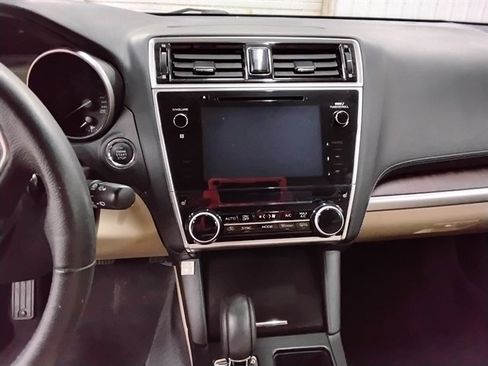 Used 2019 Subaru Outback 3.6R Limited w/ Popular Package #2 AWD/4WD image 12