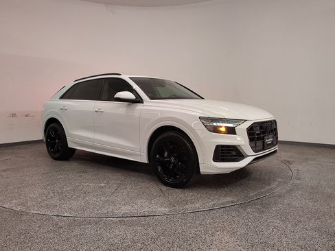 Used 2023 Audi Q8 Premium Plus image 6