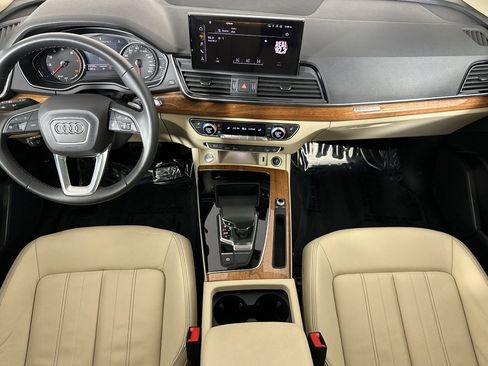Used 2023 Audi Q5 2.0T Premium w/ Convenience Package image 12