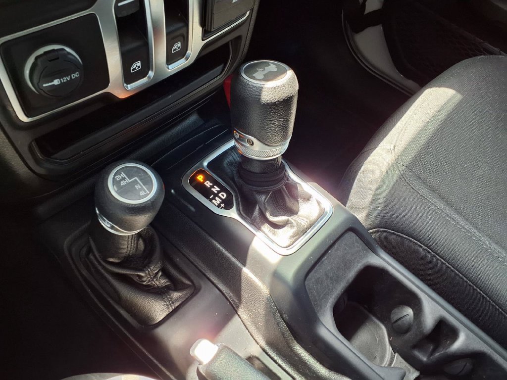 Used 2021 Jeep Wrangler Sport AWD/4WD image 19