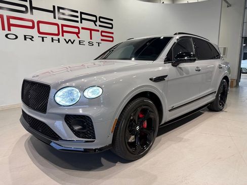 Used 2022 Bentley Bentayga AWD/4WD image 2