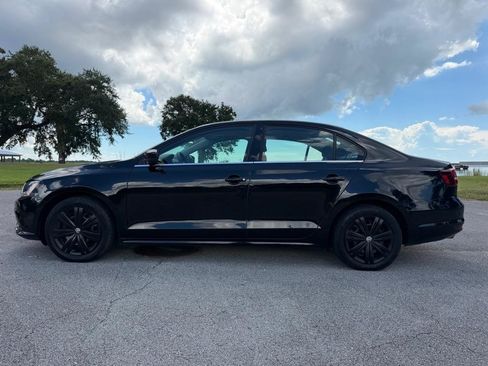 Used 2017 Volkswagen Jetta S FWD image 3
