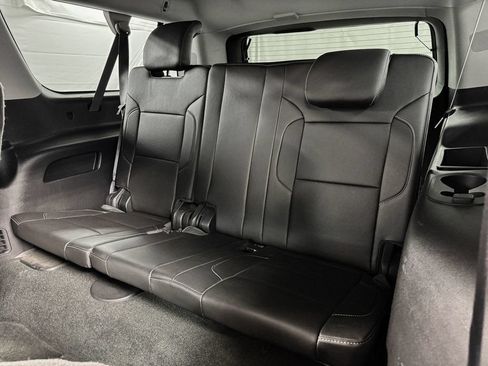 Used 2016 GMC Yukon XL SLT w/ Open Road Package AWD/4WD image 9