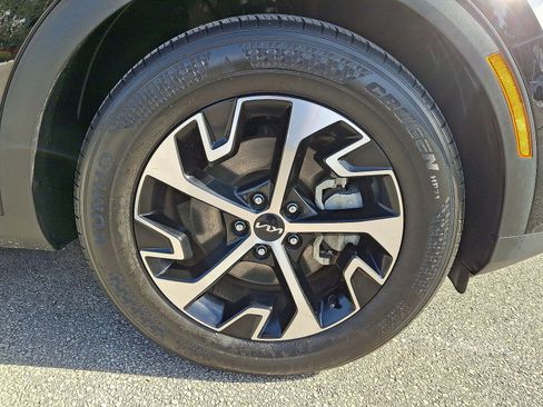 Used 2023 Kia Sportage EX image 27