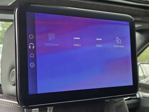 New 2026 Cadillac Escalade Platinum Sport w/ LPO, Floor Liner Package AWD/4WD image 35