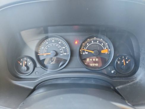 Used 2016 Jeep Patriot High Altitude FWD image 14