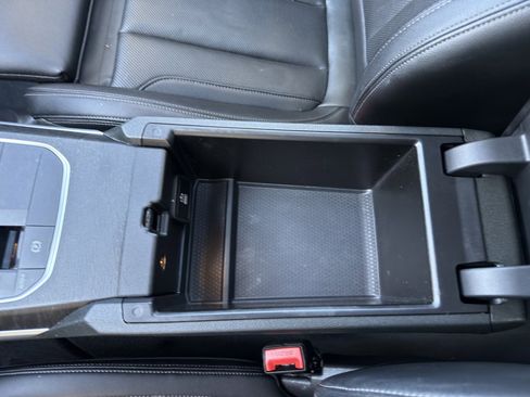 Used 2023 BMW 330i Sedan w/ Driving Assistance Package image 25