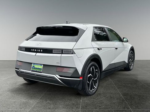 Used 2024 Hyundai Ioniq 5 SEL AWD/4WD image 9