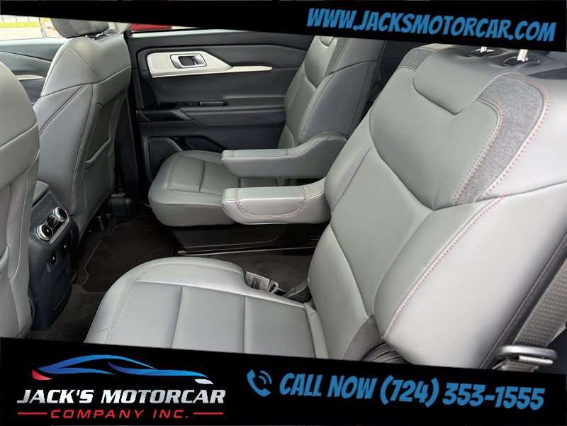 Used 2025 Ford Explorer Active w/ Active Comfort Package AWD/4WD image 25