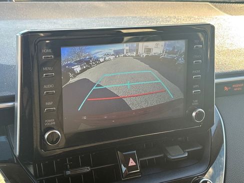 Used 2020 Toyota Corolla LE image 21