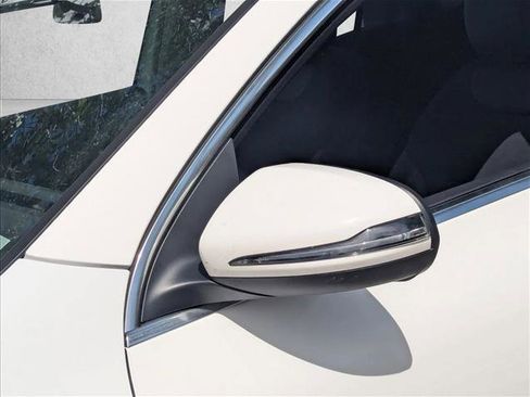 Used 2022 Mercedes-Benz GLA 250 4MATIC image 14