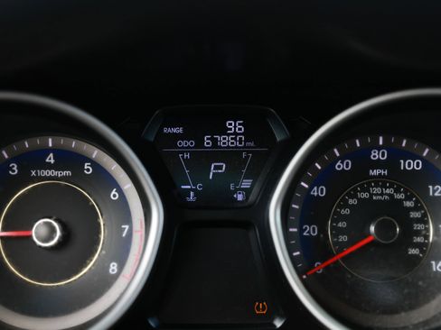 Used 2013 Hyundai Elantra GLS w/ Preferred Pkg image 51