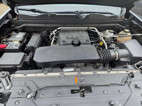 Used 2023 Chevrolet Colorado LT w/ LT Convenience Package AWD/4WD image 15
