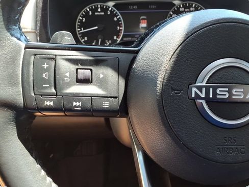 Used 2023 Nissan Pathfinder SL AWD/4WD image 19