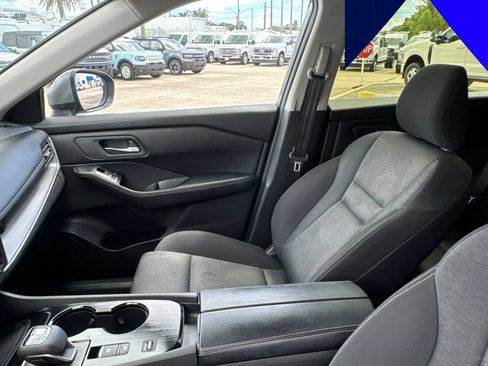 Used 2024 Nissan Rogue SV FWD image 15
