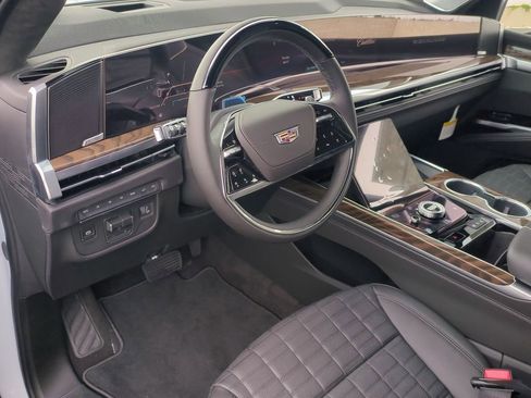 New 2026 Cadillac Escalade ESV Platinum Luxury image 11