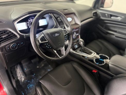 Used 2018 Ford Edge Titanium w/ Cold Weather Package AWD/4WD image 19