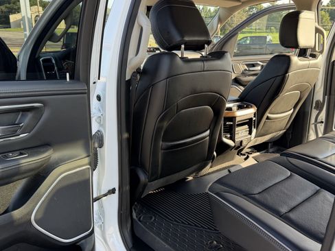 Used 2022 RAM 1500 Laramie AWD/4WD image 37