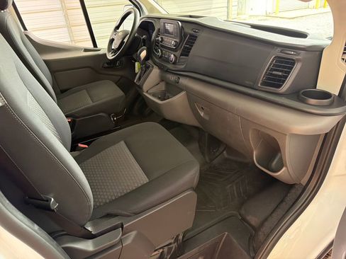 Used 2025 Ford Transit 250 Low Roof w/ Exterior Upgrade Package RWD image 24
