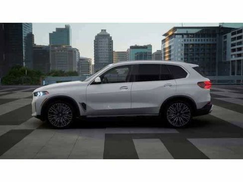 Used 2026 BMW X5 xDrive40i AWD/4WD image 4
