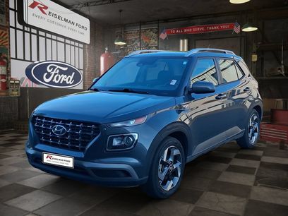 Used 2023 Hyundai Venue SEL