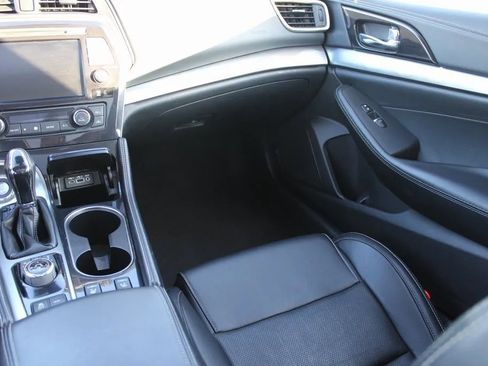 Used 2023 Nissan Maxima SL image 34