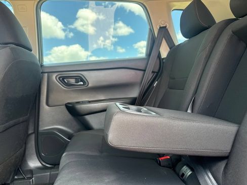 Used 2026 Nissan Rogue S FWD image 37