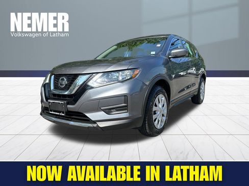 Used 2019 Nissan Rogue S AWD/4WD image 1