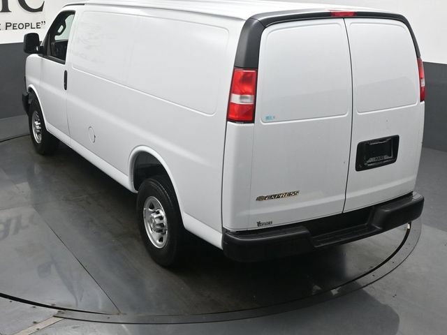 New 2026 Chevrolet Express 2500 w/ Driver Convenience Package RWD image 20