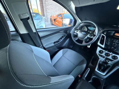 Used 2012 Ford Focus SE FWD image 44