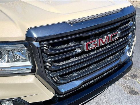 Used 2022 GMC Canyon AT4 w/ Driver Alert Package AWD/4WD image 29