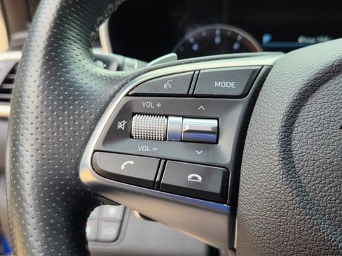 Used 2020 Genesis G70 2.0T w/ Sport Package RWD image 26