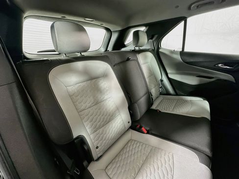 Used 2019 Chevrolet Equinox LS AWD/4WD image 24