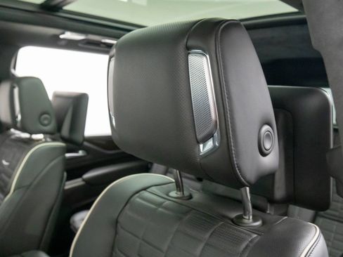 Certified 2023 Cadillac Escalade Sport Platinum w/ LPO, ONYX Package AWD/4WD image 21