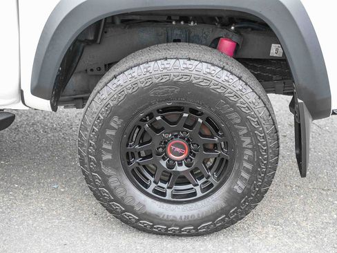 Used 2023 Toyota Tacoma TRD Pro AWD/4WD image 10