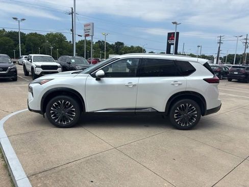 New 2026 Nissan Rogue Platinum w/ Platinum Premium Package AWD/4WD image 4