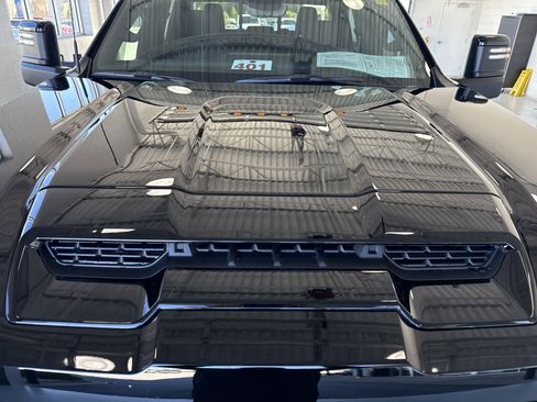 Used 2026 GMC Sierra 2500 AT4 w/ AT4 Premium Plus Package image 10