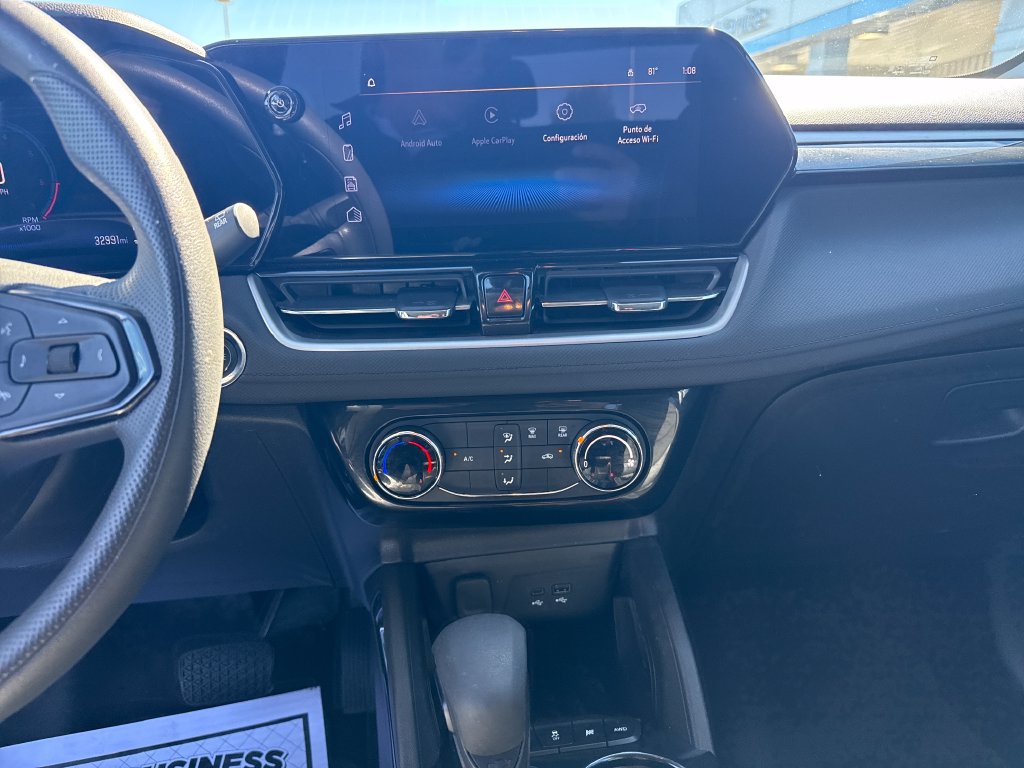 Used 2025 Chevrolet TrailBlazer LT AWD/4WD image 19