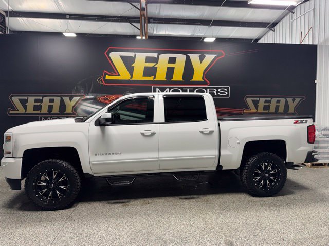 Used 2018 Chevrolet Silverado 1500 LT w/ All Star Edition AWD/4WD image 3