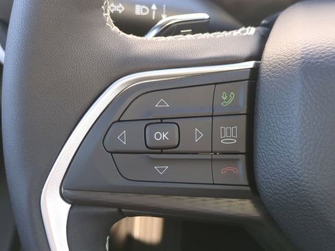 New 2025 Jeep Grand Cherokee Altitude image 27