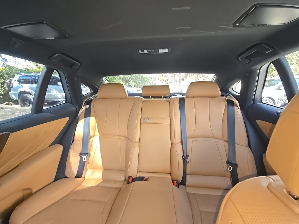 Certified 2024 Lexus LS 500 RWD image 26