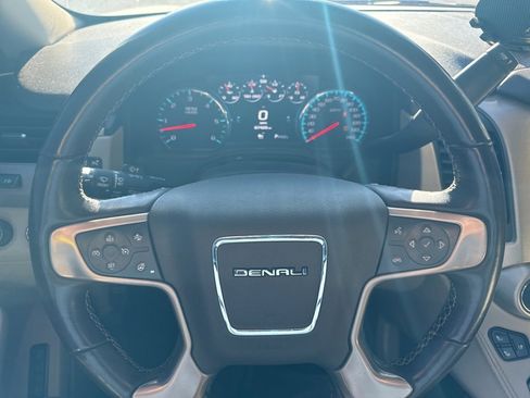 Used 2019 GMC Yukon XL Denali w/ Denali Ultimate Package image 7
