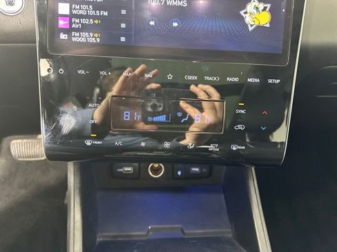 Used 2022 Hyundai Tucson Limited image 41