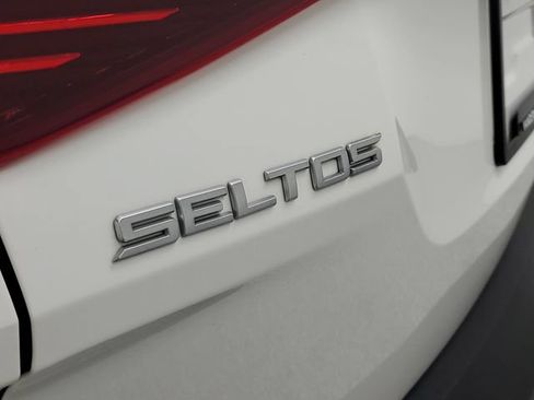 Used 2022 Kia Seltos EX AWD/4WD image 7